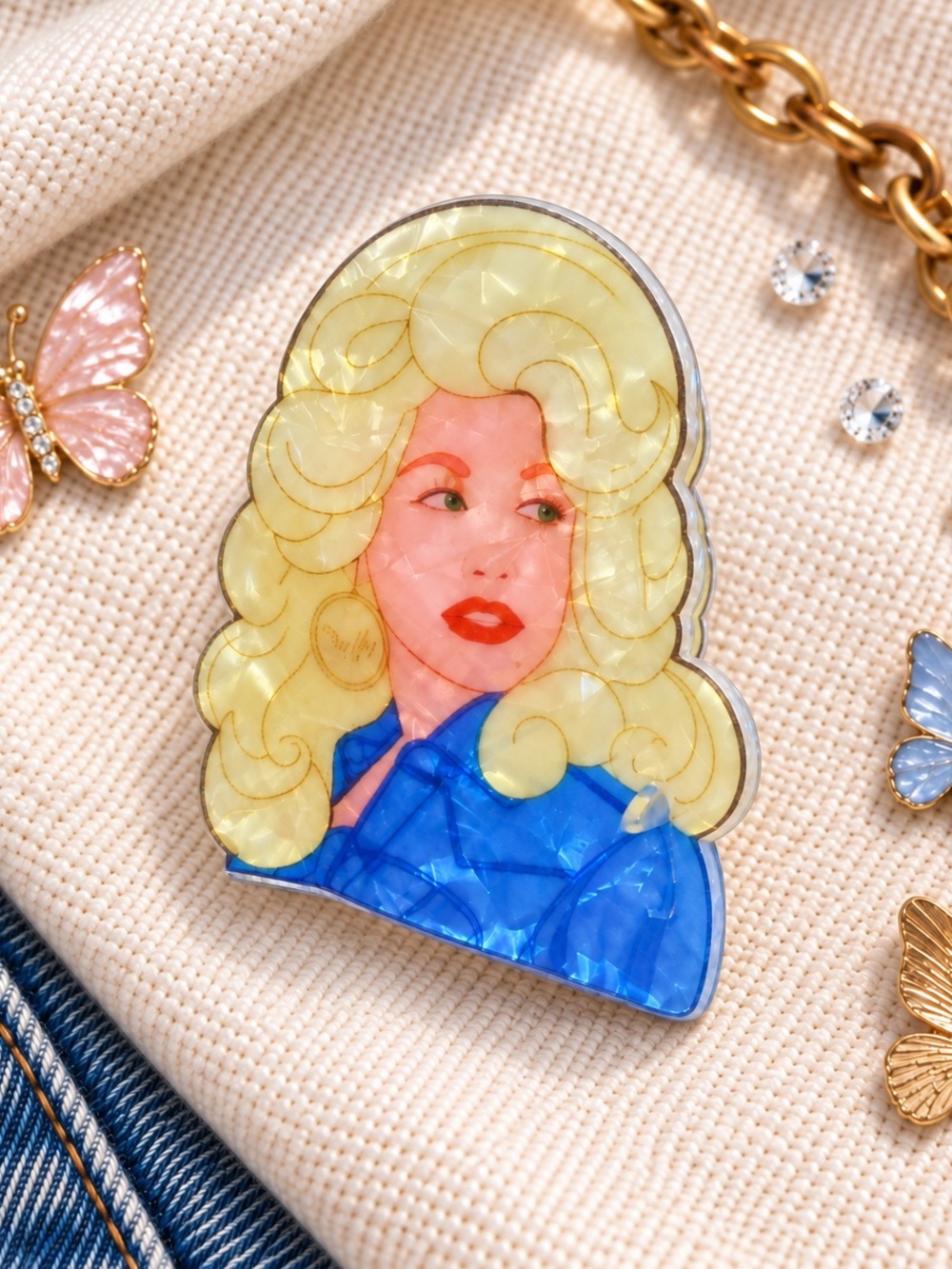 Dolly-Inspired Big Hair Energy Claw Clip